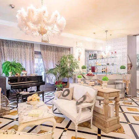 Hotel Luciana 3*